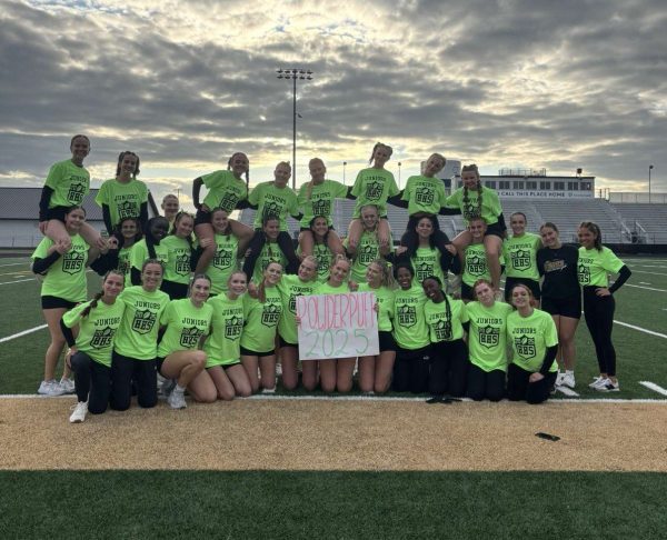 Third Annual Powderpuff Championship: Juniors take the Trophy